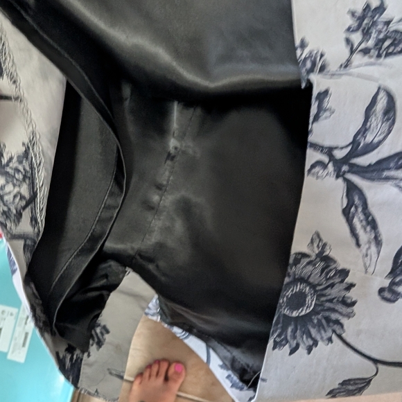 2/$20Grey And Navy Floral Sheath Midi Dress with Bateau Neckline Lined Cotton 10 - Picture 4 of 8